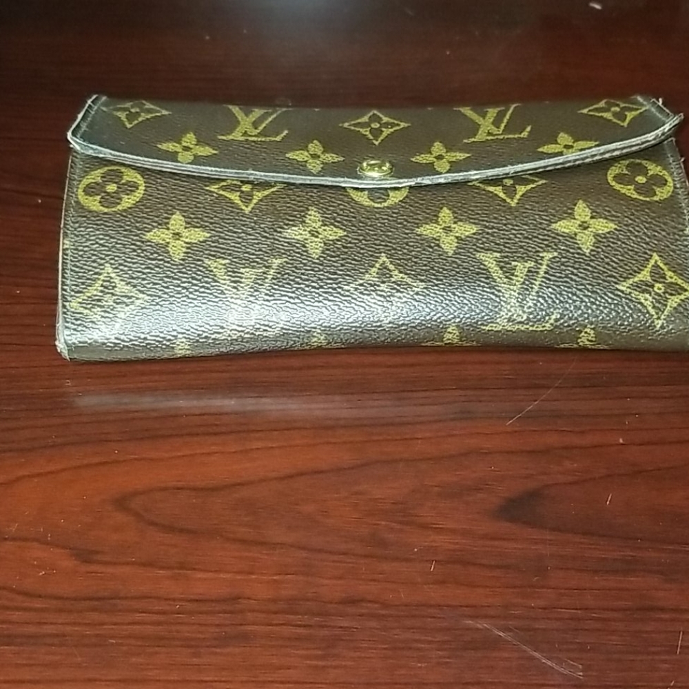 LV wallet